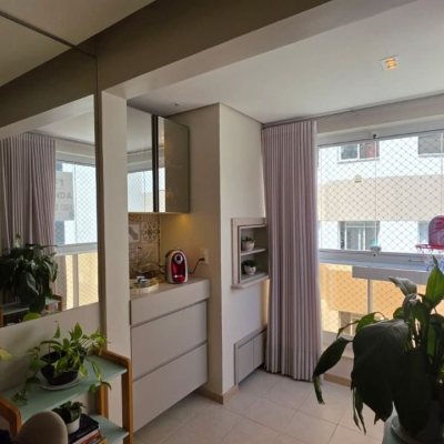 Apartamentos com 91m², 3 quartos, 1 suíte, 2 garagens, no bairro Trindade em Florianópolis