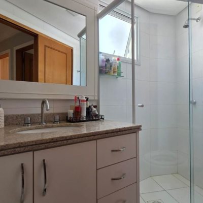 Apartamentos com 91m², 3 quartos, 1 suíte, 2 garagens, no bairro Trindade em Florianópolis