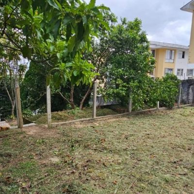 Casa Residencial/Comercial com 288m², 4 garagens, no bairro Saco Dos Limões em Florianópolis