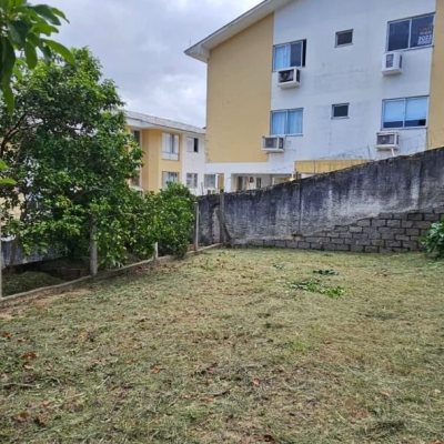 Casa Residencial/Comercial com 288m², 4 garagens, no bairro Saco Dos Limões em Florianópolis