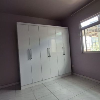 Casa Residencial com 70m², 3 quartos, 1 garagem, no bairro Barreiros em São José