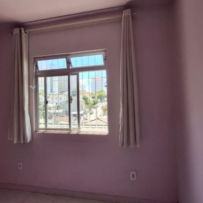 Casa Residencial com 70m², 3 quartos, 1 garagem, no bairro Barreiros em São José