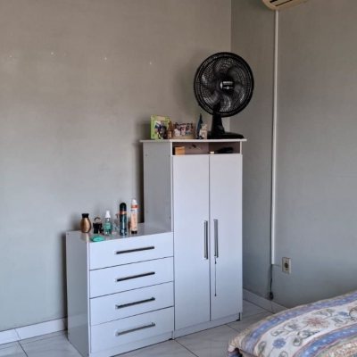 Casa Residencial com 70m², 3 quartos, 1 garagem, no bairro Barreiros em São José