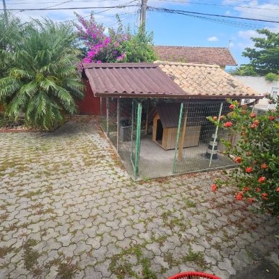 Casa Residencial com 230m², 3 quartos (sendo 2 suítes), 2 garagens, no bairro Centro em São José