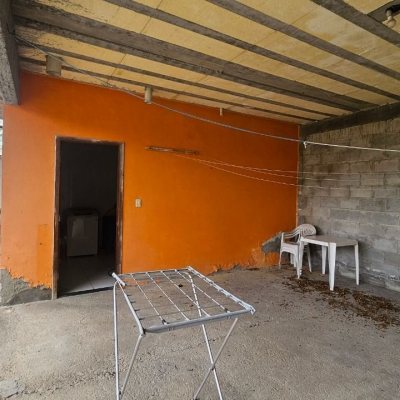 Casa Residencial com 230m², 3 quartos (sendo 2 suítes), 2 garagens, no bairro Centro em São José