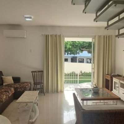 Casa em Condomínio com 103m², 2 quartos, 2 suítes, 1 garagem, no bairro Canasvieiras em Florianópolis