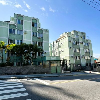 Apartamentos com 43m², 1 quarto, 1 garagem, no bairro Capoeiras em Florianópolis