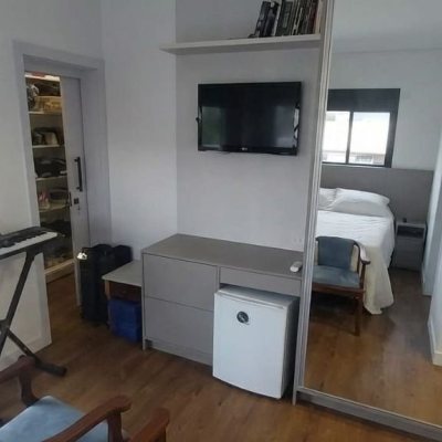 Casa Residencial com 162m², 3 quartos (sendo 3 suítes), 2 garagens, no bairro Rio Tavares em Florianópolis
