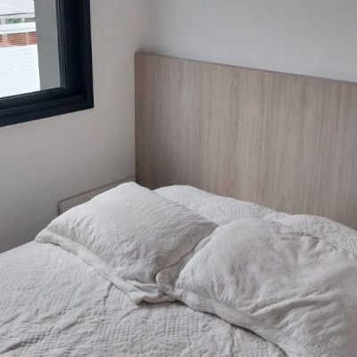 Casa Residencial com 162m², 3 quartos (sendo 3 suítes), 2 garagens, no bairro Rio Tavares em Florianópolis