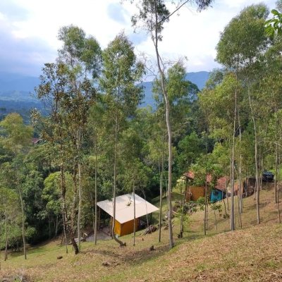 Chacara com 100m², 1 quarto, 3 garagens, no bairro Localidade De Freitas em Paulo Lopes