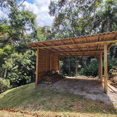 Chacara com 100m², 1 quarto, 3 garagens, no bairro Localidade De Freitas em Paulo Lopes