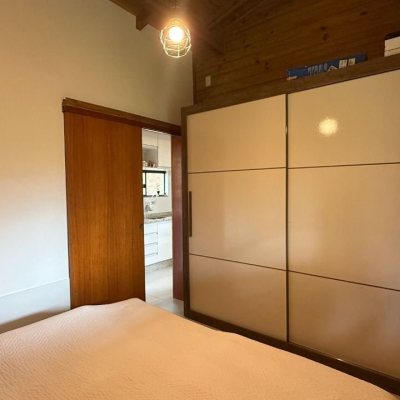 Chacara com 100m², 1 quarto, 3 garagens, no bairro Localidade De Freitas em Paulo Lopes