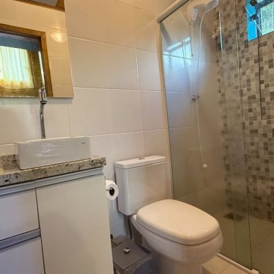 Chacara com 100m², 1 quarto, 3 garagens, no bairro Localidade De Freitas em Paulo Lopes