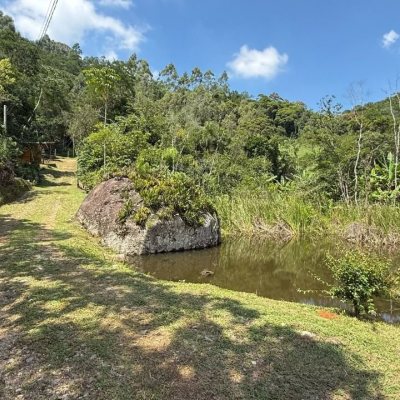 Chacara com 100m², 1 quarto, 3 garagens, no bairro Localidade De Freitas em Paulo Lopes