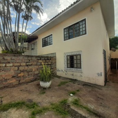 Casa Residencial com 150m², 3 quartos, 1 suíte, 1 garagem, no bairro Serraria em São José