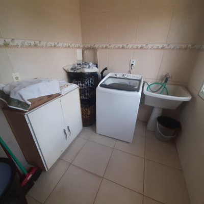 Casa Residencial com 150m², 3 quartos, 1 suíte, 1 garagem, no bairro Serraria em São José