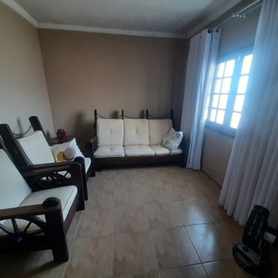 Casa Residencial com 150m², 3 quartos, 1 suíte, 1 garagem, no bairro Serraria em São José