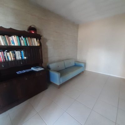 Casa Residencial com 150m², 3 quartos, 1 suíte, 1 garagem, no bairro Serraria em São José