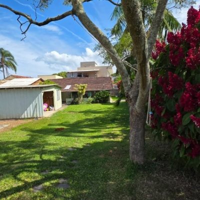 Terreno Comercial/Residencial com 787m², no bairro Campeche em Florianópolis