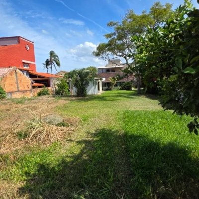 Terreno Comercial/Residencial com 787m², no bairro Campeche em Florianópolis