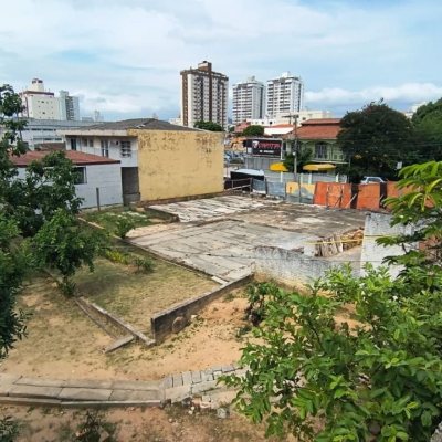 Terreno Comercial/Residencial com 814m², no bairro Estreito em Florianópolis