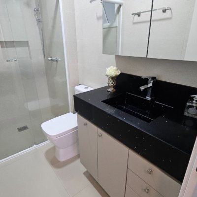 Apartamentos com 101m², 3 quartos, 1 suíte, 1 garagem, no bairro Canasvieiras em Florianópolis