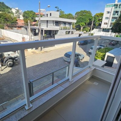 Apartamentos com 101m², 3 quartos, 1 suíte, 1 garagem, no bairro Canasvieiras em Florianópolis