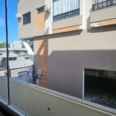 Apartamentos com 101m², 3 quartos, 1 suíte, 1 garagem, no bairro Canasvieiras em Florianópolis