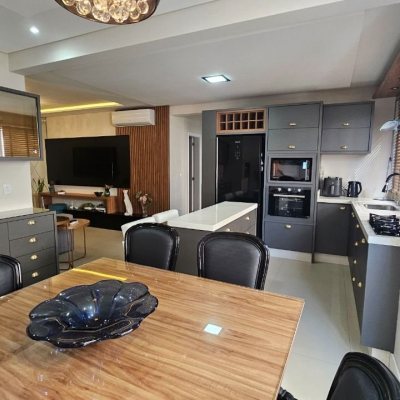 Apartamentos com 101m², 3 quartos, 1 suíte, 1 garagem, no bairro Canasvieiras em Florianópolis