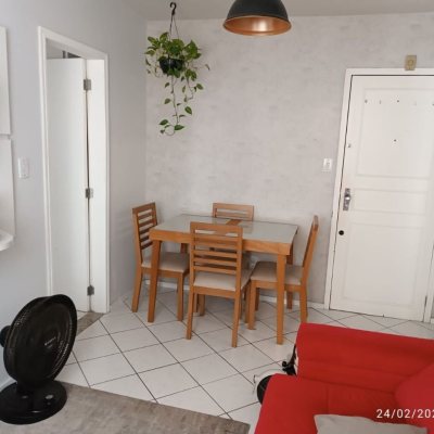 Apartamentos com 40m², 1 quarto (sendo 1 suíte), no bairro Centro em Floranópolis