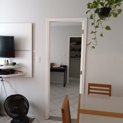 Apartamentos com 40m², 1 quarto (sendo 1 suíte), no bairro Centro em Floranópolis
