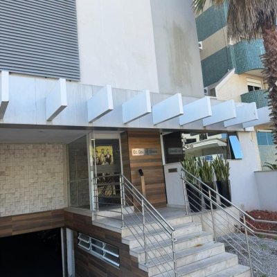 Apartamentos com 40m², 1 quarto (sendo 1 suíte), no bairro Centro em Floranópolis