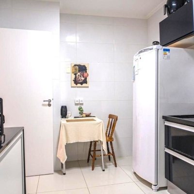 Apartamentos com 72m², 2 quartos, 1 suíte, 1 garagem, no bairro Trindade em Florianópolis