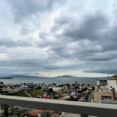 Apartamentos com 76m², 2 quartos (sendo 2 suítes), 1 garagem, no bairro Jardim Atlântico em Florianópolis