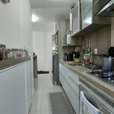 Apartamentos com 88m², 3 quartos, 1 suíte, 2 garagens, no bairro Campeche em Florianópolis