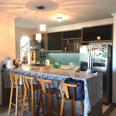 Casa Residencial com 100m², 3 quartos, 1 suíte, 2 garagens, no bairro Ingleses do Rio Vermelho em Florianópolis