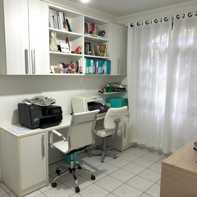 Casa Residencial com 100m², 3 quartos, 1 suíte, 2 garagens, no bairro Ingleses do Rio Vermelho em Florianópolis