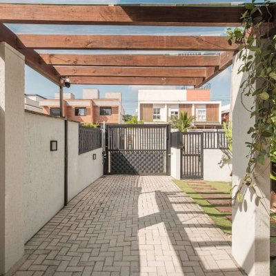 Casa Residencial com 124m², 3 quartos, 1 suíte, 2 garagens, no bairro Campeche em Florianópolis