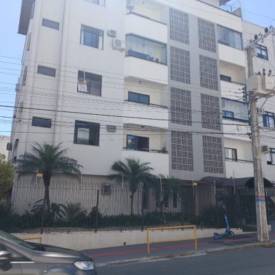 Apartamentos com 71m², 2 quartos (sendo 1 suíte), 1 garagem, no bairro Abraão em Florianópolis