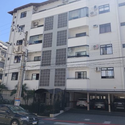 Apartamentos com 71m², 2 quartos (sendo 1 suíte), 1 garagem, no bairro Abraão em Florianópolis