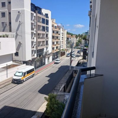 Apartamentos com 71m², 2 quartos (sendo 1 suíte), 1 garagem, no bairro Abraão em Florianópolis