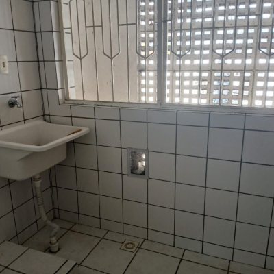Apartamentos com 71m², 2 quartos (sendo 1 suíte), 1 garagem, no bairro Abraão em Florianópolis