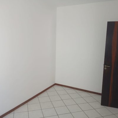Apartamentos com 71m², 2 quartos (sendo 1 suíte), 1 garagem, no bairro Abraão em Florianópolis