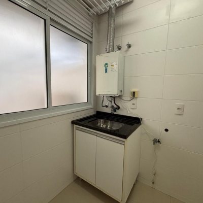 Apartamentos com 132m², 3 quartos, 3 suítes, 2 garagens, no bairro Centro em Florianópolis