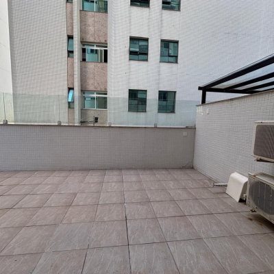Apartamentos com 132m², 3 quartos, 3 suítes, 2 garagens, no bairro Centro em Florianópolis
