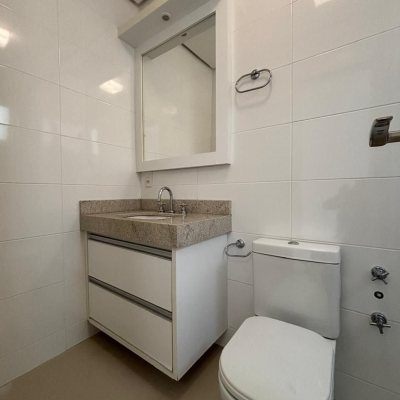 Apartamentos com 132m², 3 quartos, 3 suítes, 2 garagens, no bairro Centro em Florianópolis