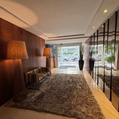 Apartamentos com 132m², 3 quartos, 3 suítes, 2 garagens, no bairro Centro em Florianópolis