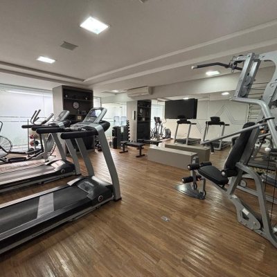 Apartamentos com 132m², 3 quartos, 3 suítes, 2 garagens, no bairro Centro em Florianópolis