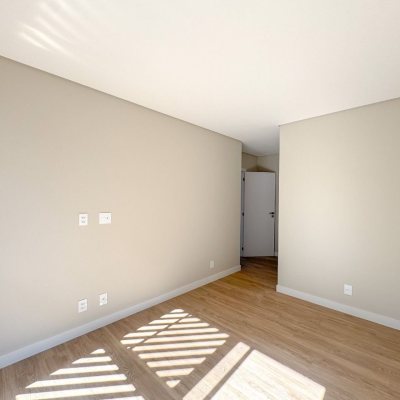 Apartamentos com 148m², 3 quartos, 3 suítes, 2 garagens, no bairro Jurerê em Florianópolis
