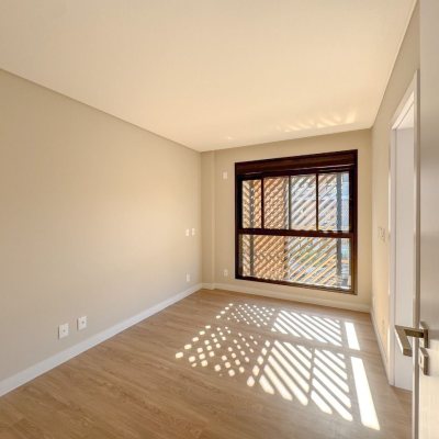 Apartamentos com 148m², 3 quartos, 3 suítes, 2 garagens, no bairro Jurerê em Florianópolis